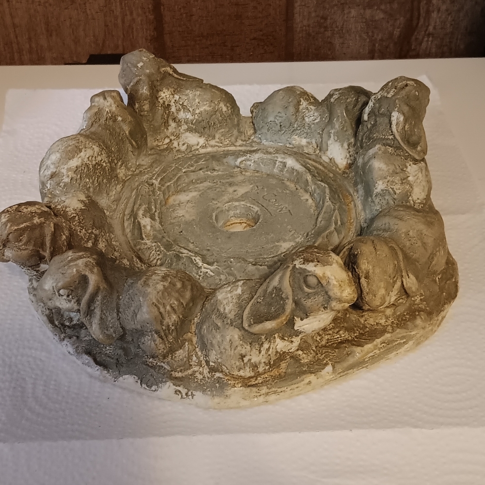 VINTAGE STONE BASE BUNNY HURRICANE. BUNNY BASE ONLY.